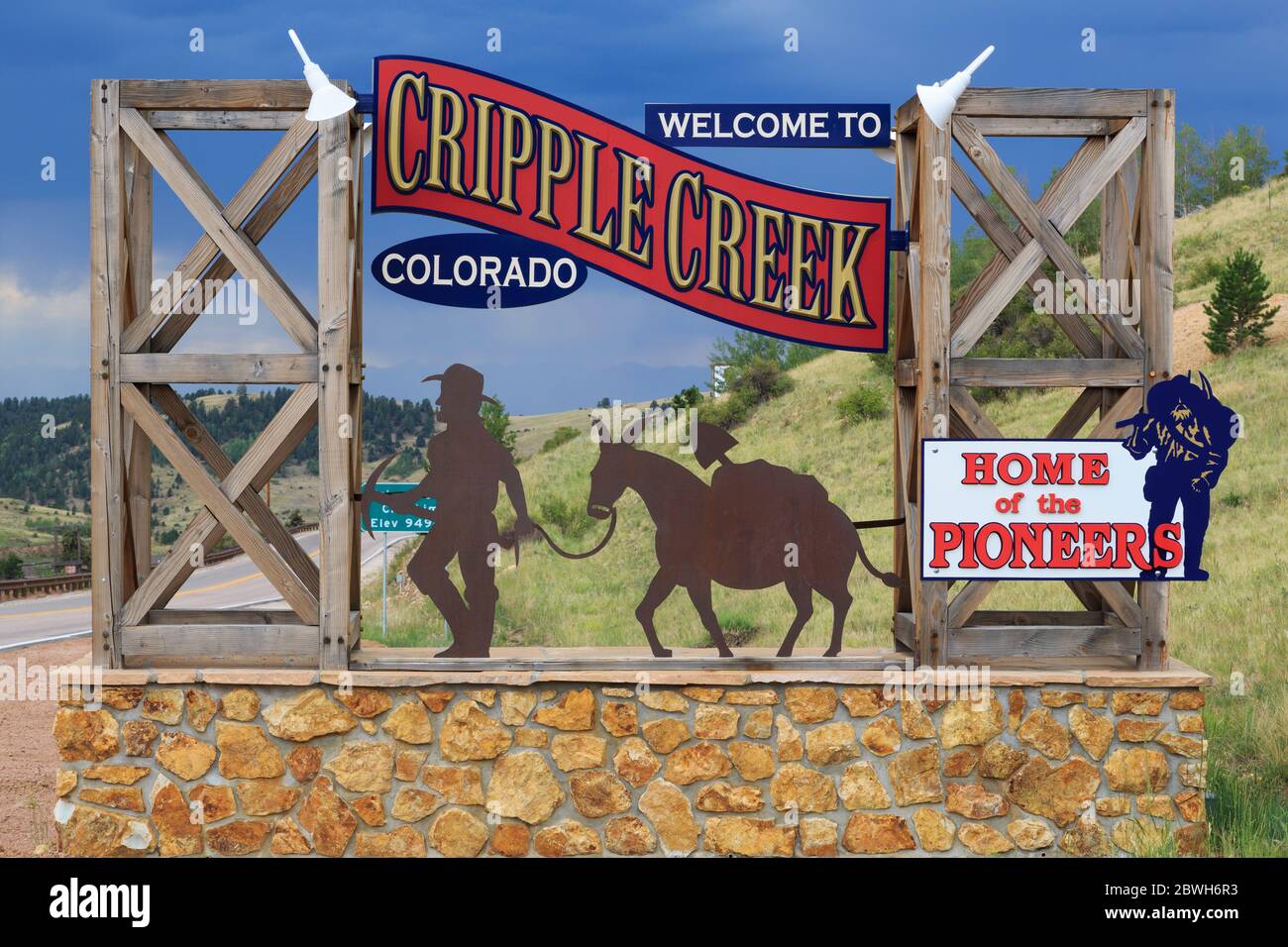 Welcome Sign Cripple Creek Colorado Usa Stock Photo Alamy