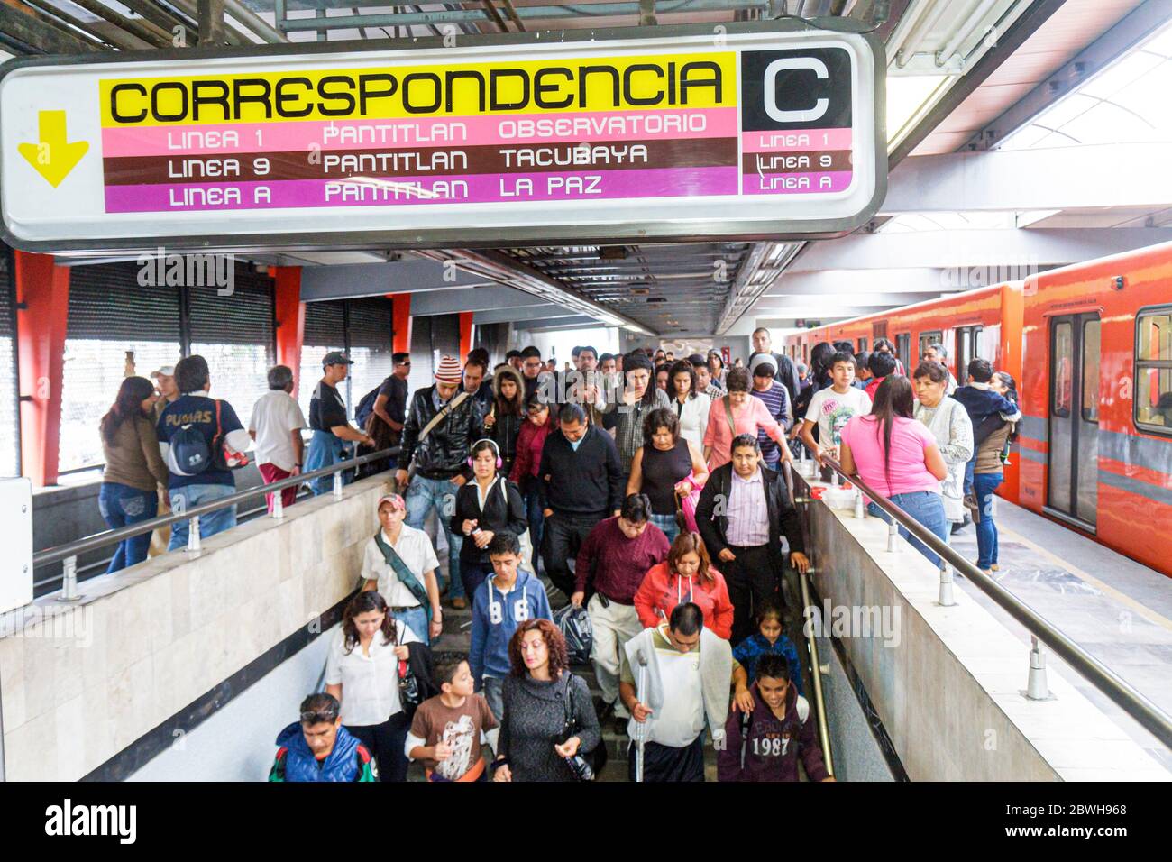 Mexico City,Mexican,Hispanic Latin Latino ethnic,Metro,Pantitlan