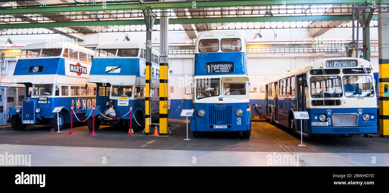 Autobuses antiguos en el Museo de la EMT. Madrid. España Stock Photo