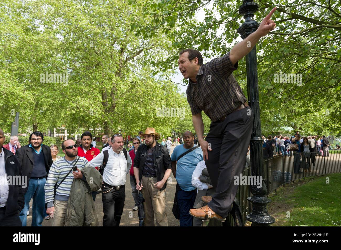 A speaker at Speakers' Corner which is situated near Marble Arch in the  northeast corner of Hyde Park, London. Speakers' Corner is a traditional  open Stock Photo - Alamy