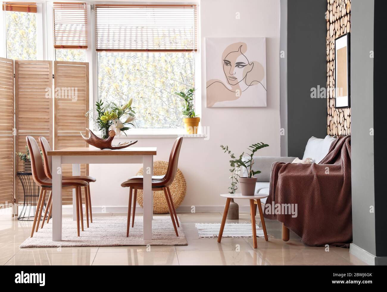 Interior of modern stylish dining room Stock Photo - Alamy