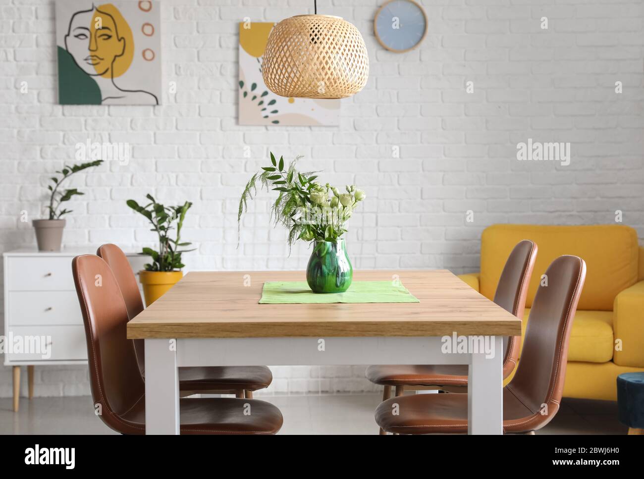 Interior of modern stylish dining room Stock Photo - Alamy