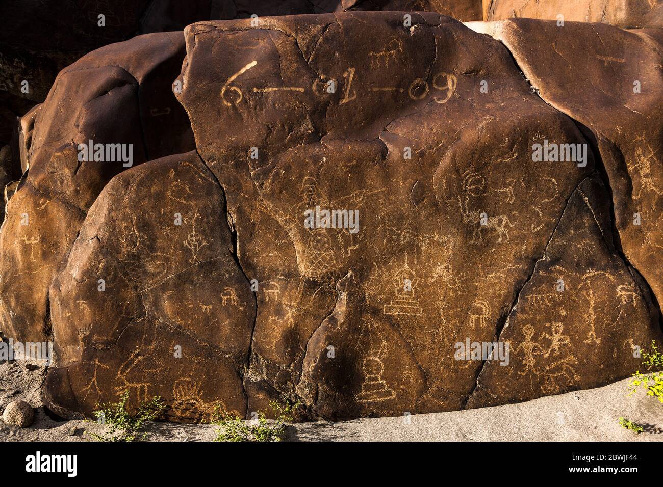 Ancient rock engravings, Indus valley, Chilas, Gilgit-Baltistan Province,   Northern Areas, Pakistan, South Asia, Asia Stock Photo