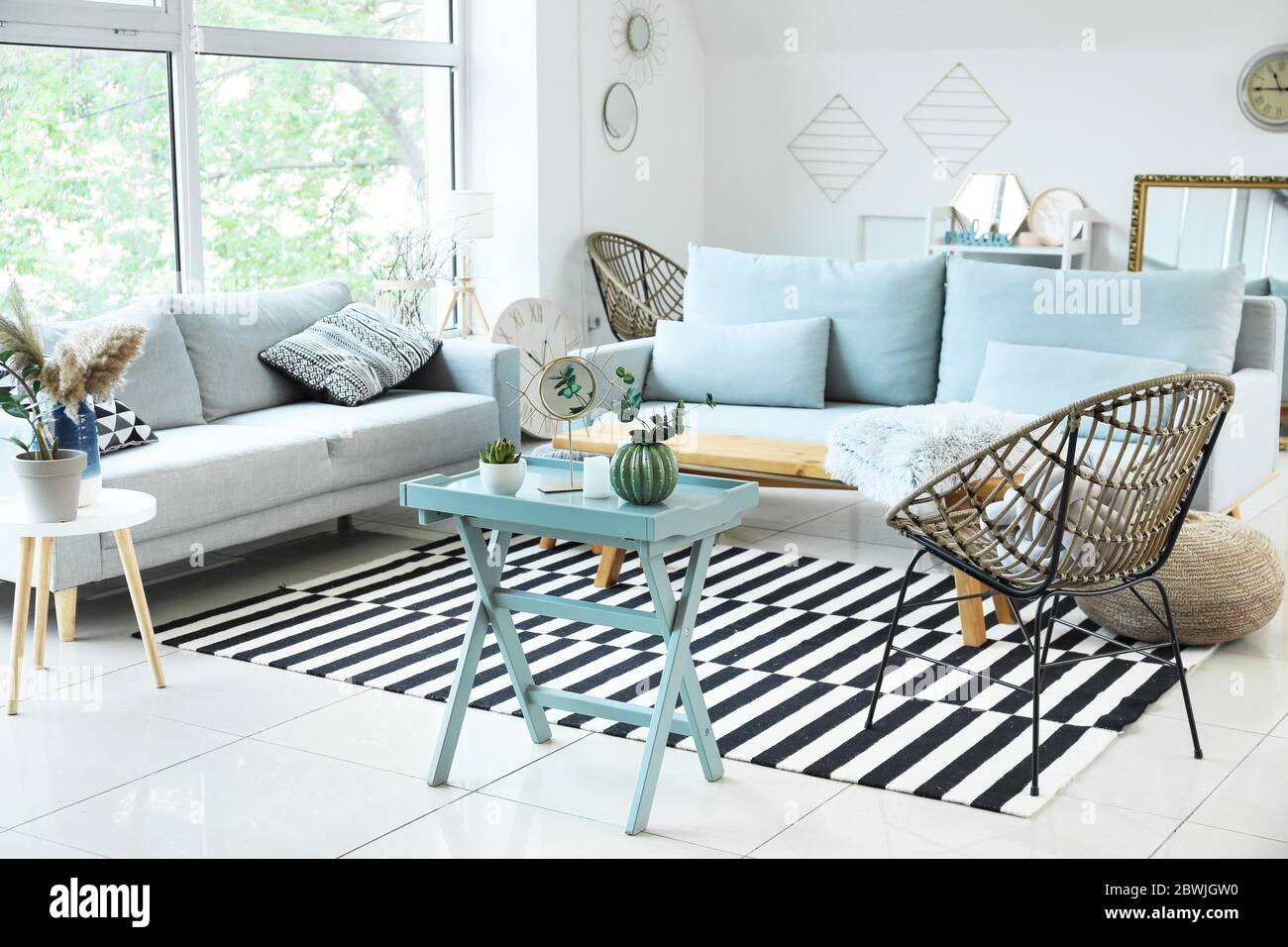 Stylish interior of modern living room Stock Photo - Alamy
