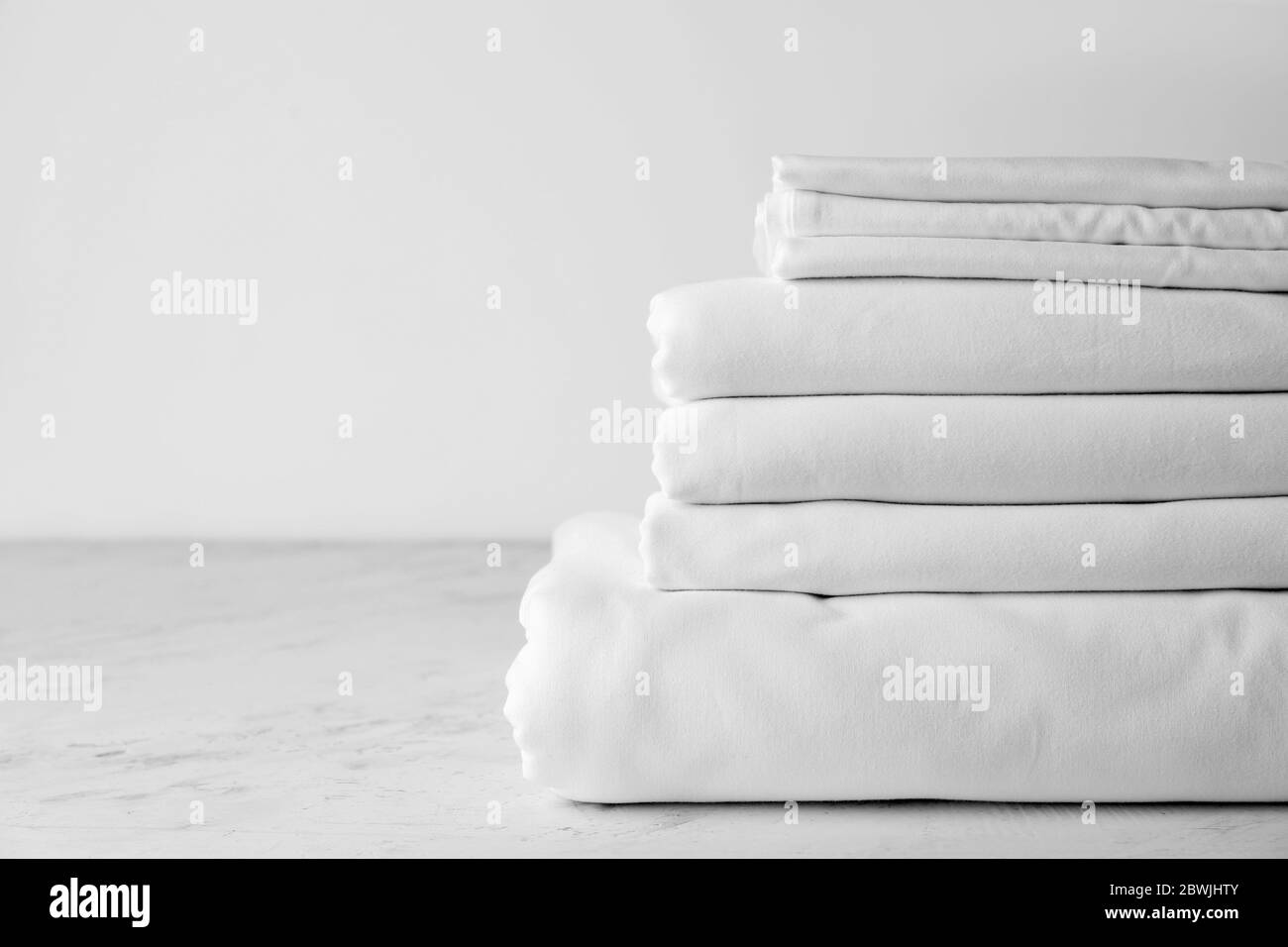 Clean sheets bed Black and White Stock Photos & Images Alamy