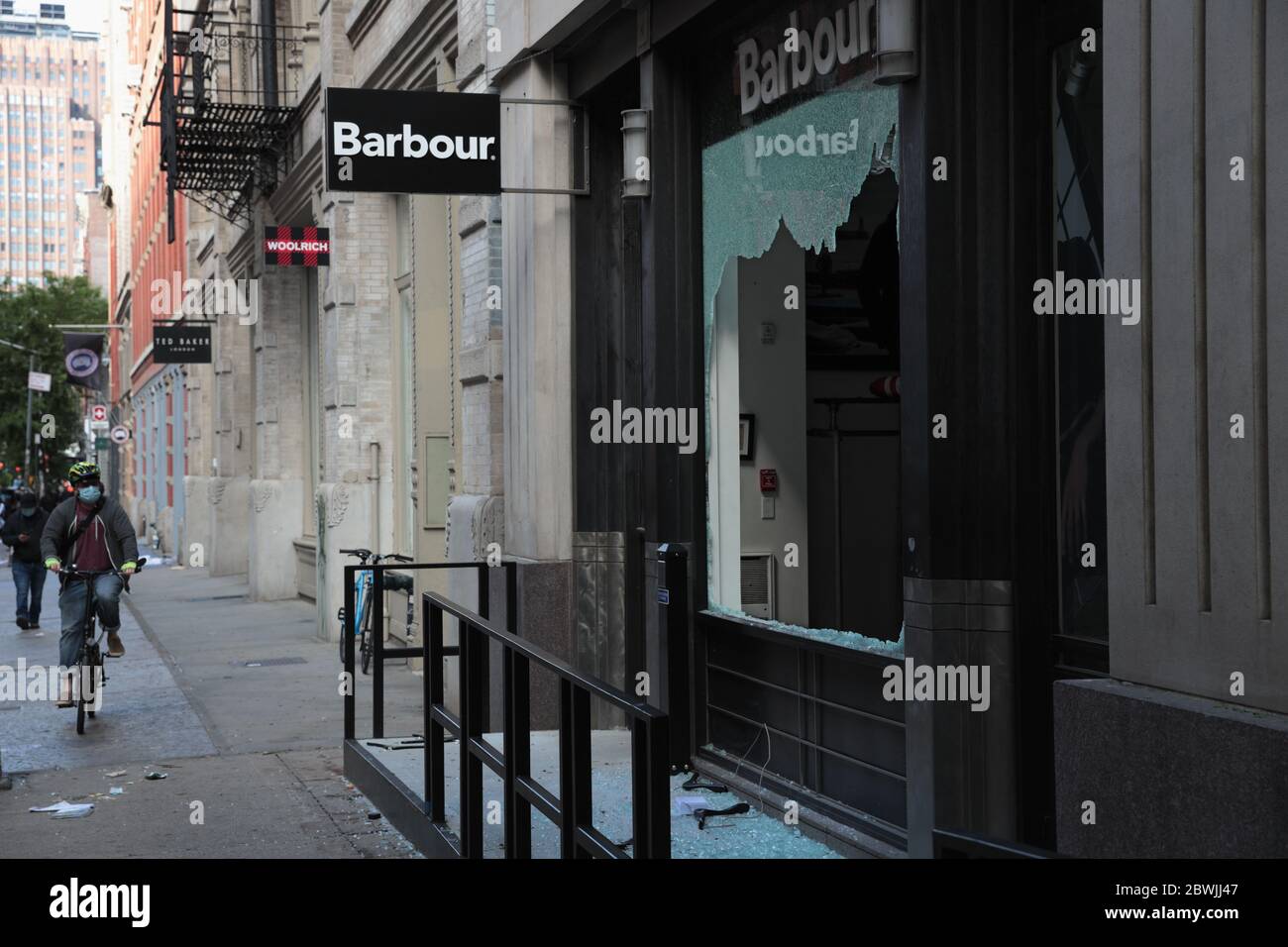 New York, NY, USA - June 1, 2020: Windows of Barbour boutique on Wooster  Street smashed and stores looted after 2 nights of civil unrest Stock Photo  - Alamy