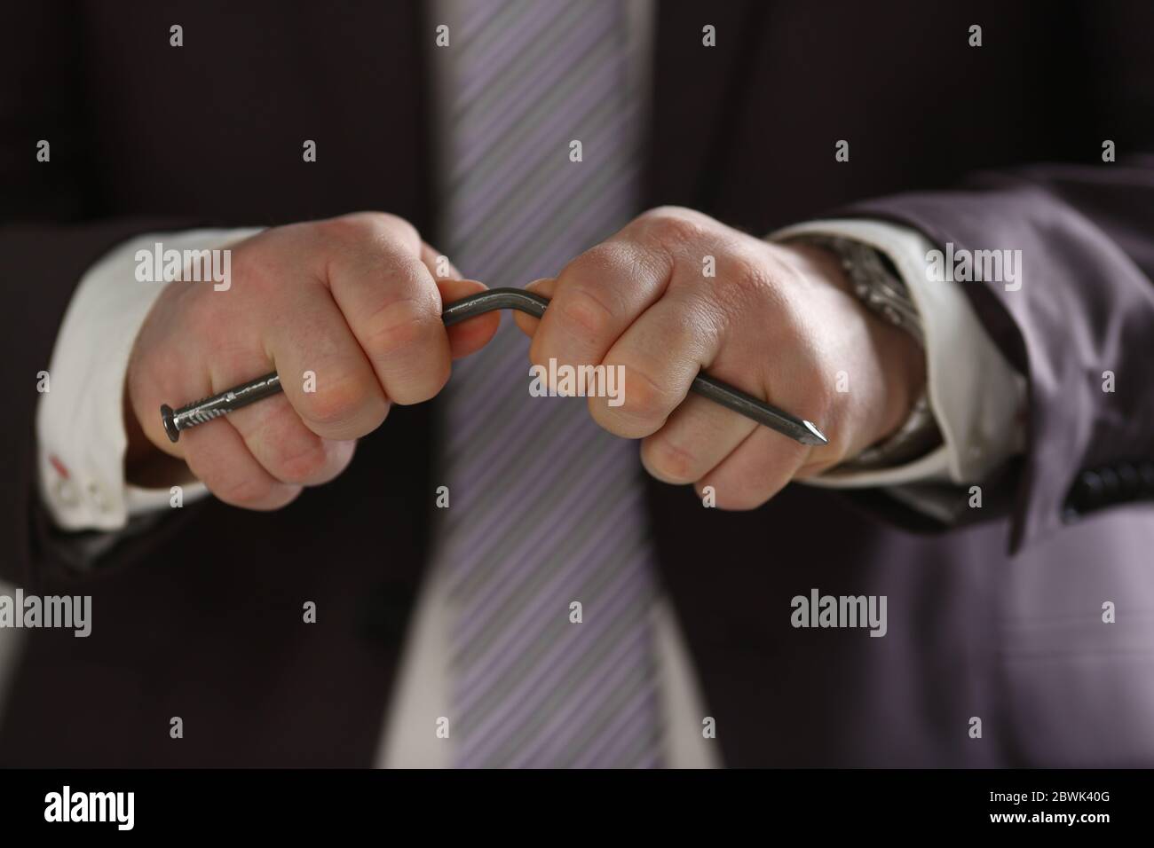 Top 143+ bending of nails ceg.edu.vn