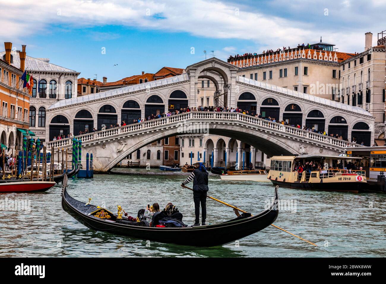 Italy Veneto Venezia Canal Grande Ponte Di Rialto Stock Photo Alamy