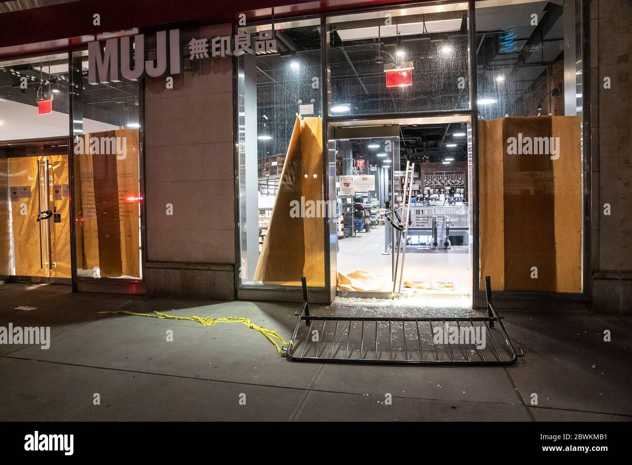 New York, United States. 01st June, 2020. Protests turn into looting and destructions in Manhattan before first curfew imposed. View of Muji store broken windows and looted. (Photo by Lev Radin/Pacific Press) Credit: Pacific Press Agency/Alamy Live News Stock Photo