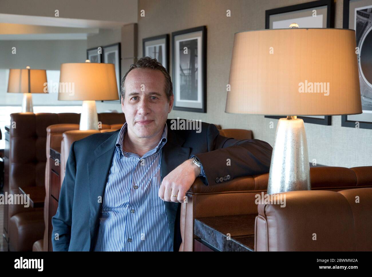 JOSEPH FINDER AMERICAN THRILLER WRITER Stock Photo Alamy