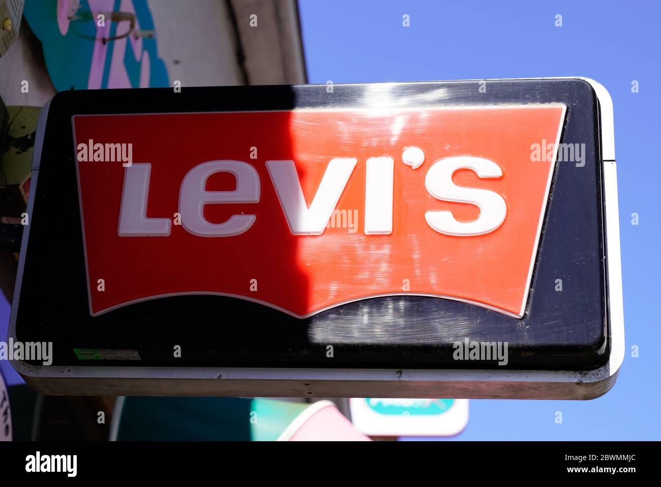 levi outlet york