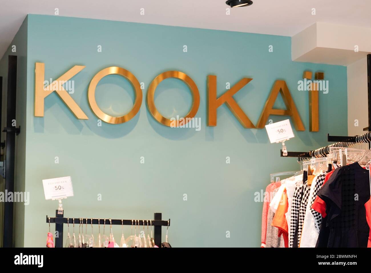 Bordeaux , Aquitaine / France - 05 05 2020 : Kookaï store logo of French  clothing fashion for women Stock Photo - Alamy