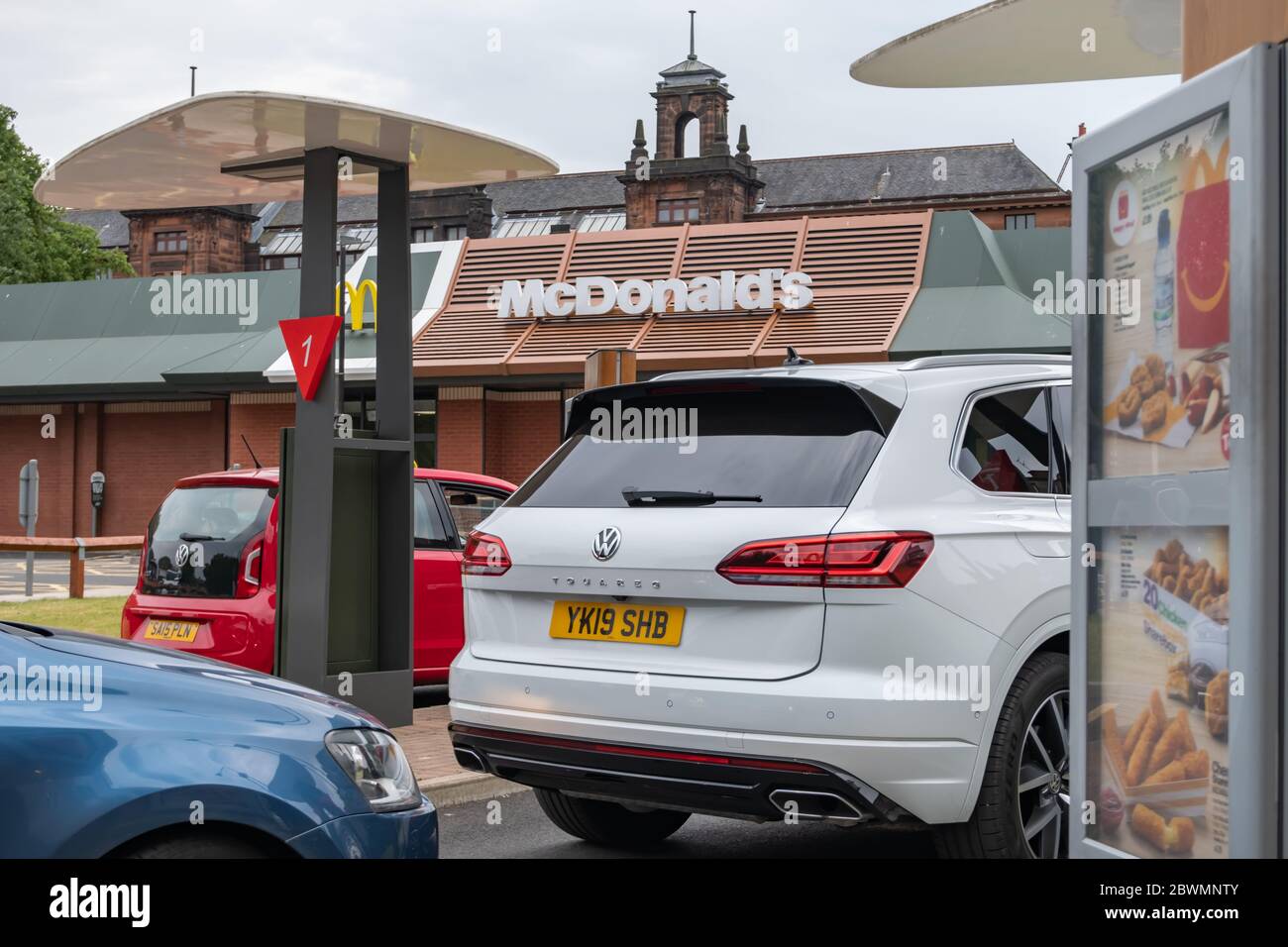 Glasgow, Scotland, UK. 2nd June, 2020. Cars queuing at the Pollokshaws