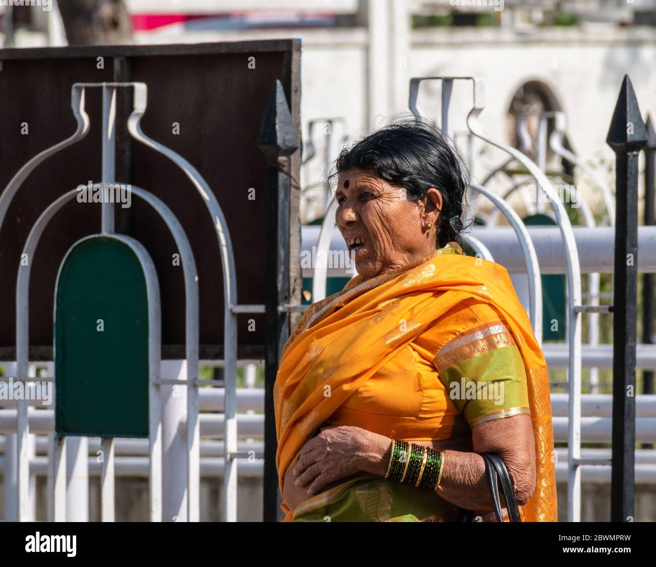 Older indian woman portrait hi-res stock photography and images - Alamy