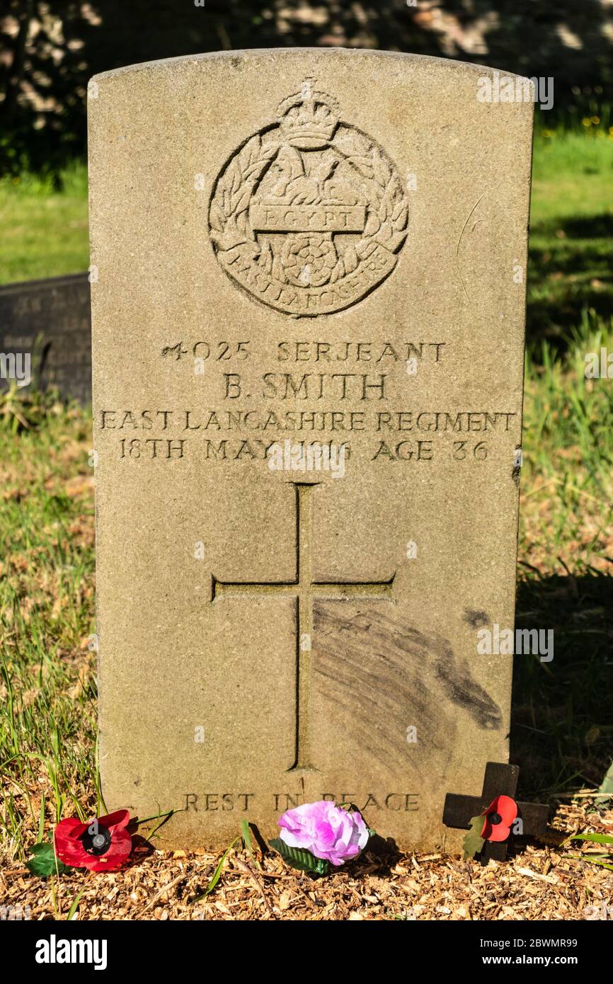Commonwealth war grave, Blackburn cemetery Stock Photo Alamy