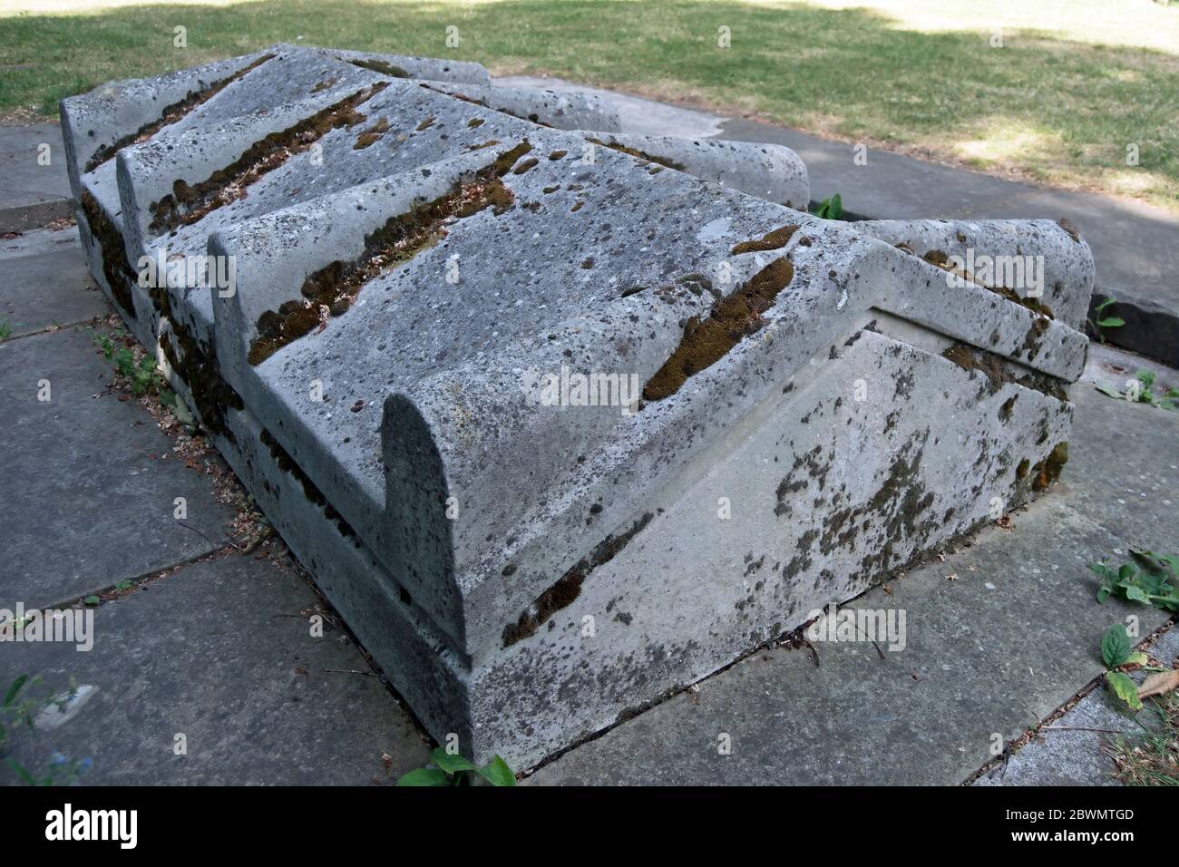 the sidmouth tomb at the church of st mary the virgin, mortlake, london, england, the burial place of 1801-1804 prime minister, henry addington Stock Photo