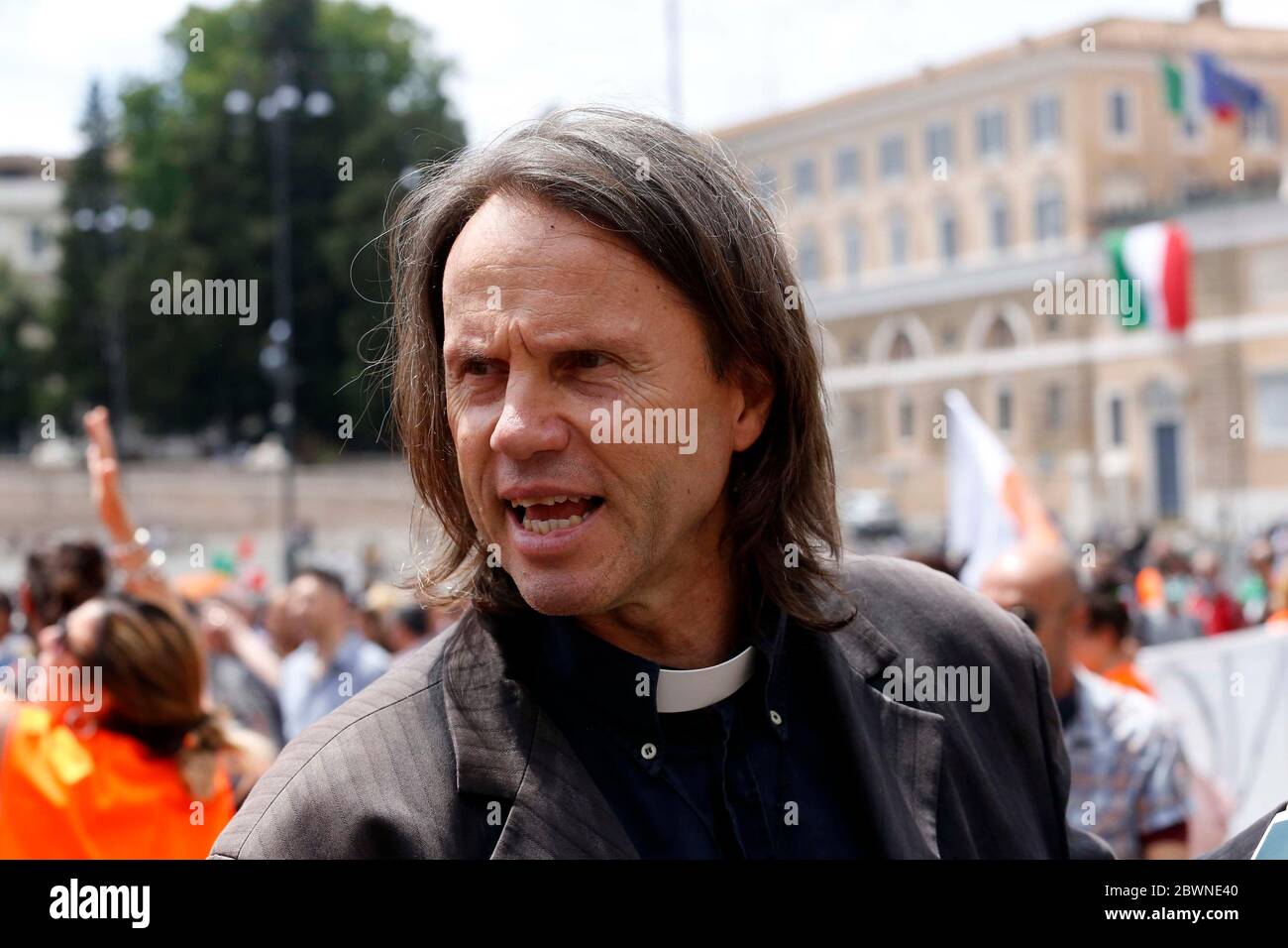 Roma, Italia. 02nd June, 2020. Orange waistcoat demonstration in Rome led by General Pappalardo Antonio Credit: SPP Sport Press Photo. /Alamy Live News Stock Photo
