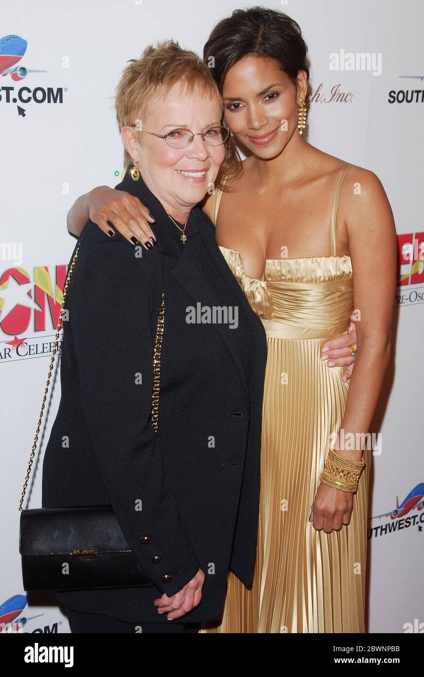 Halle Berry And Mom Judith Hi Res Stock Photography And Images Alamy Halle Berry And Mom Judith Hi Res Stock Photography And Images Alamy