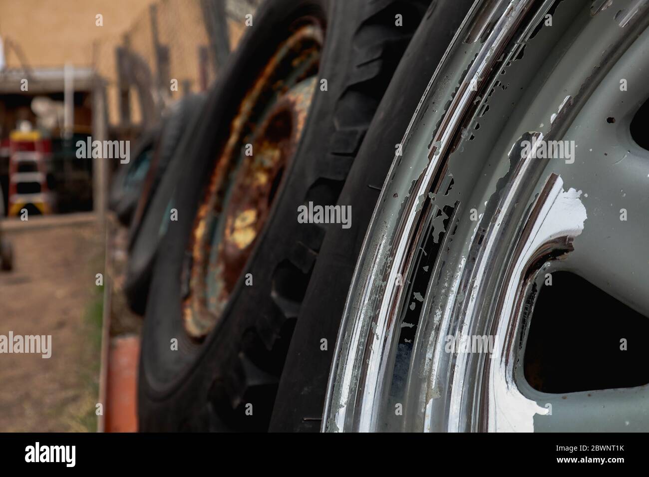 Chrome rims hires stock photography and images Alamy