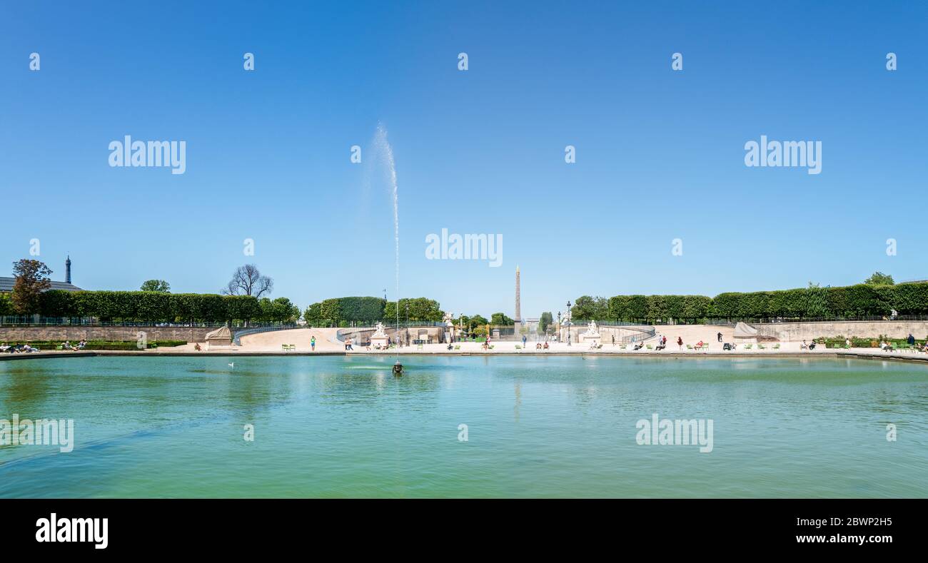 Panoramic over the Octagonal Basin in the Jardin des Tuileries - Paris Stock Photo
