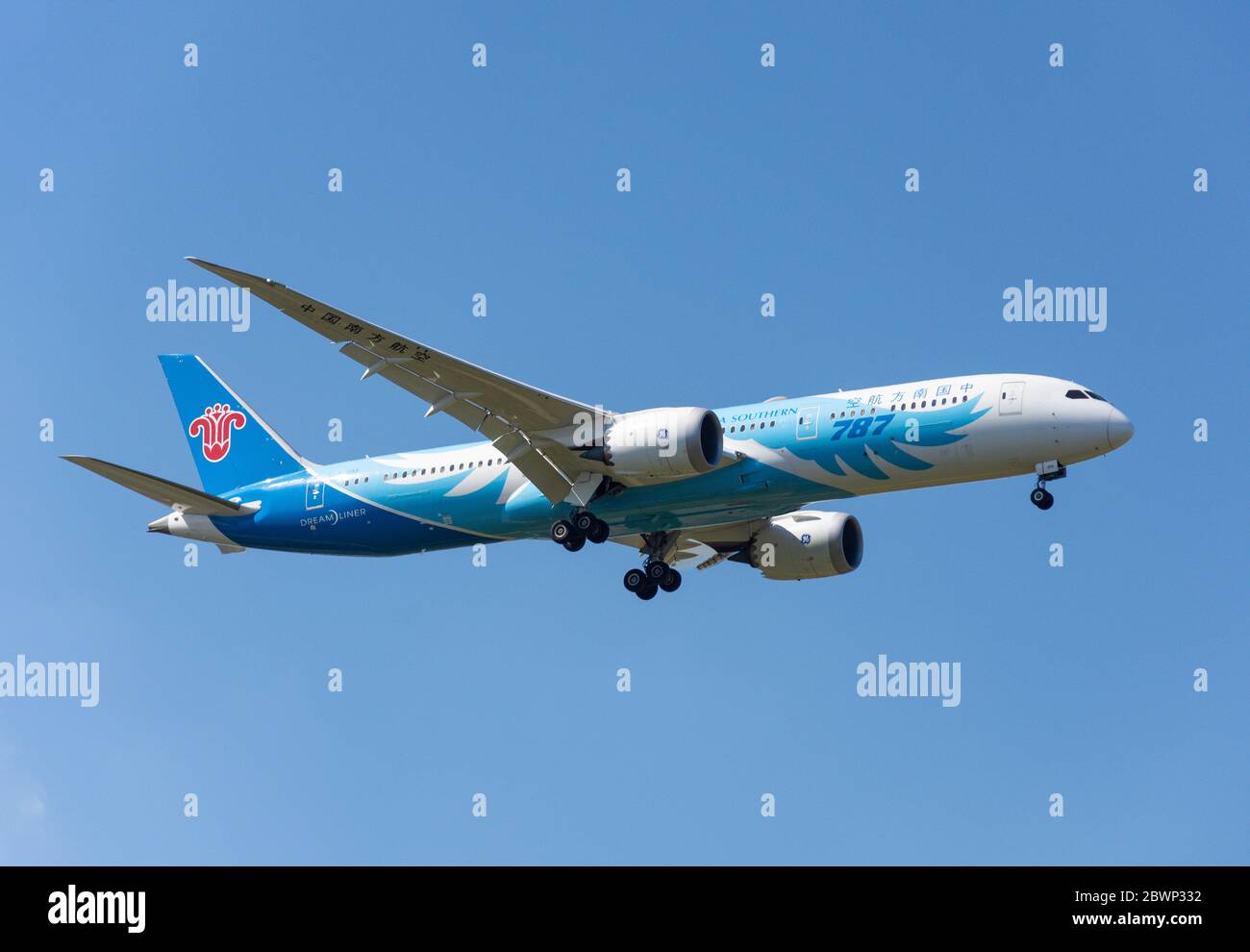 China Southern Airlines Boeing 787-9 Dreamliner aircraft landing at Heathrow Airport, Borough of Hillingdon, Greater London, England, United Kingdom Stock Photo