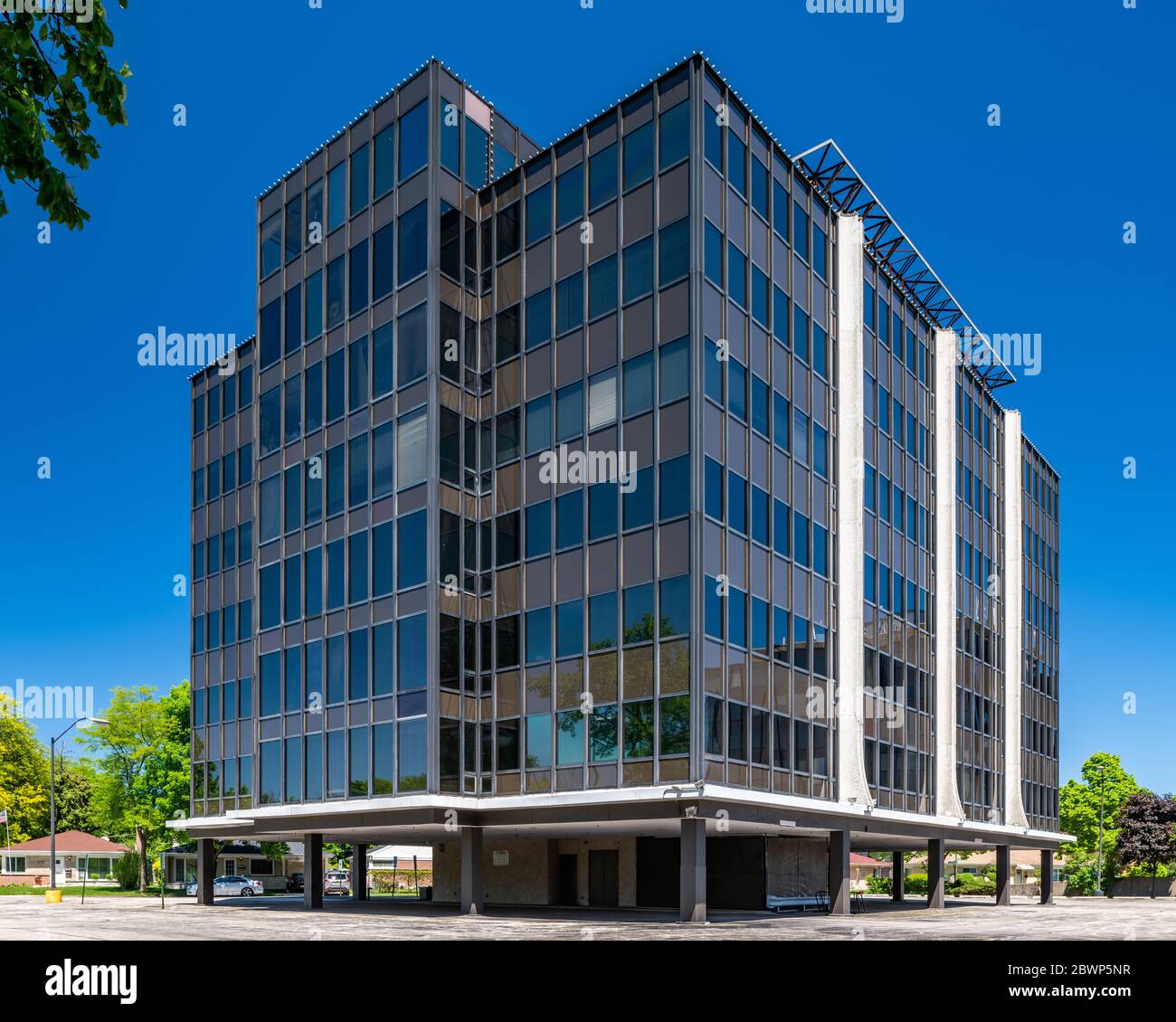 Suburban office building in Skokie Stock Photo