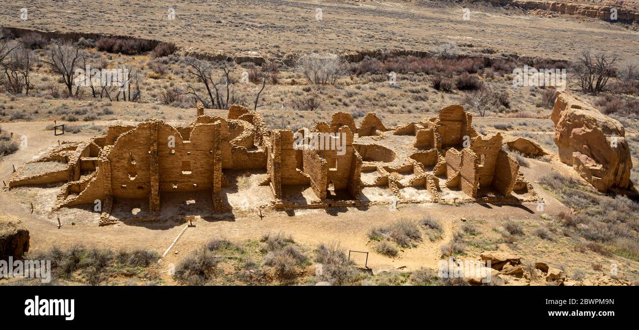 NEW MEXICO -The remaining walls of Kin Kletso, built over 900 years ago ...