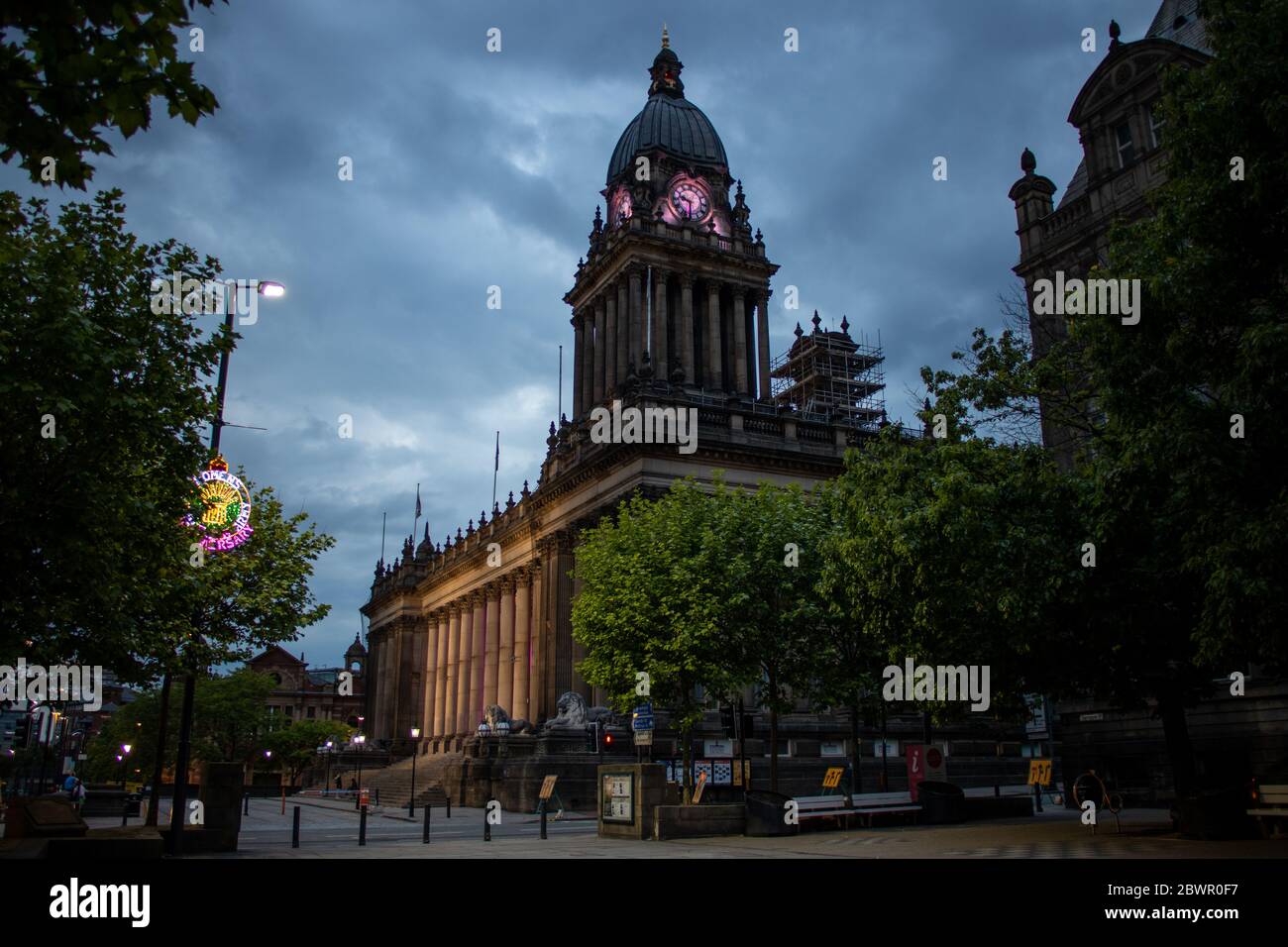 Leeds UK, 2nd June 2020: Night time photo of the Leeds Town Hall on a cloudy night, in the Leeds City Centre in West Yorkshire in the UK in the evenin Stock Photo