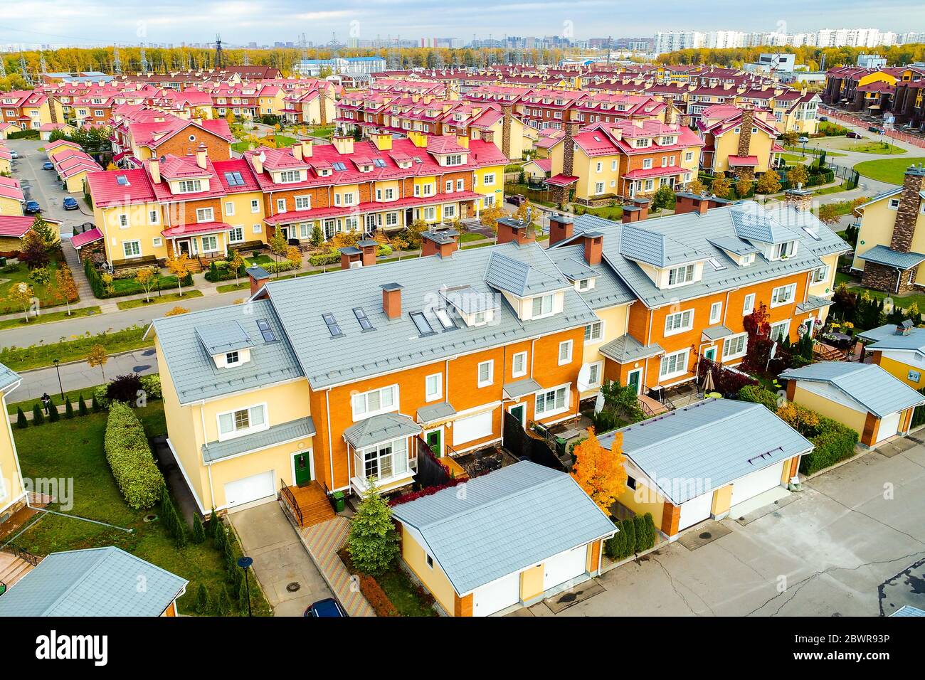 Luxury houses cottage village hi-res stock photography and images - Alamy