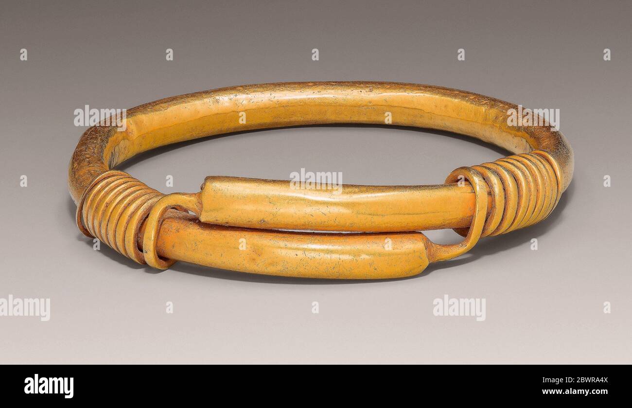 Roman bracelet hi-res stock photography and images - Alamy