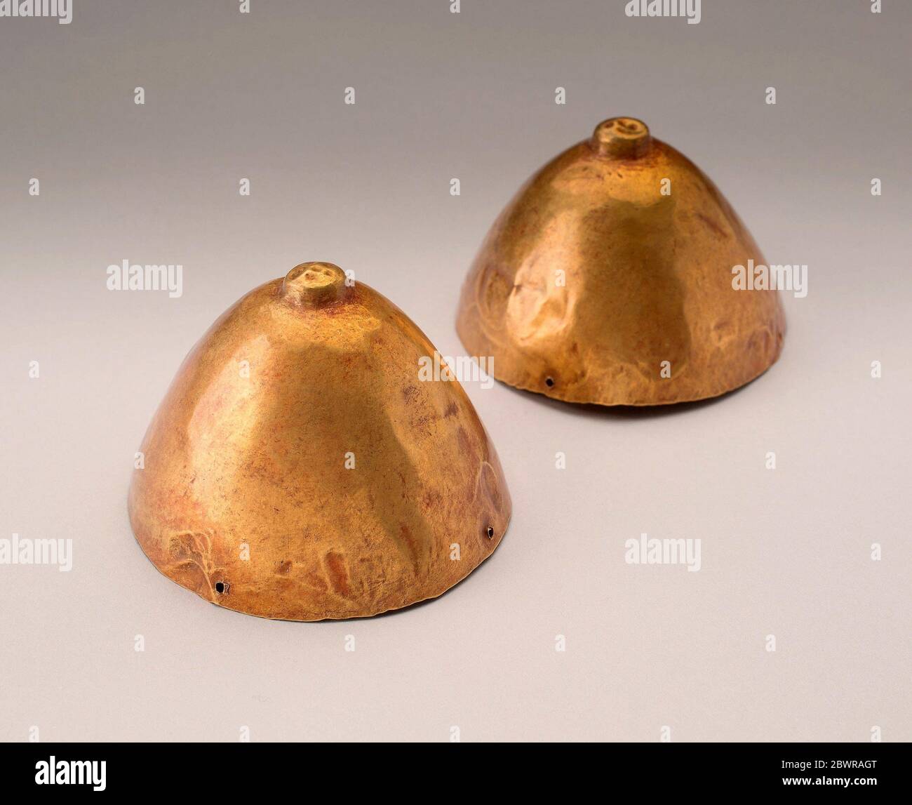 Gold and copper alloy tumbaga hires stock photography and images Alamy