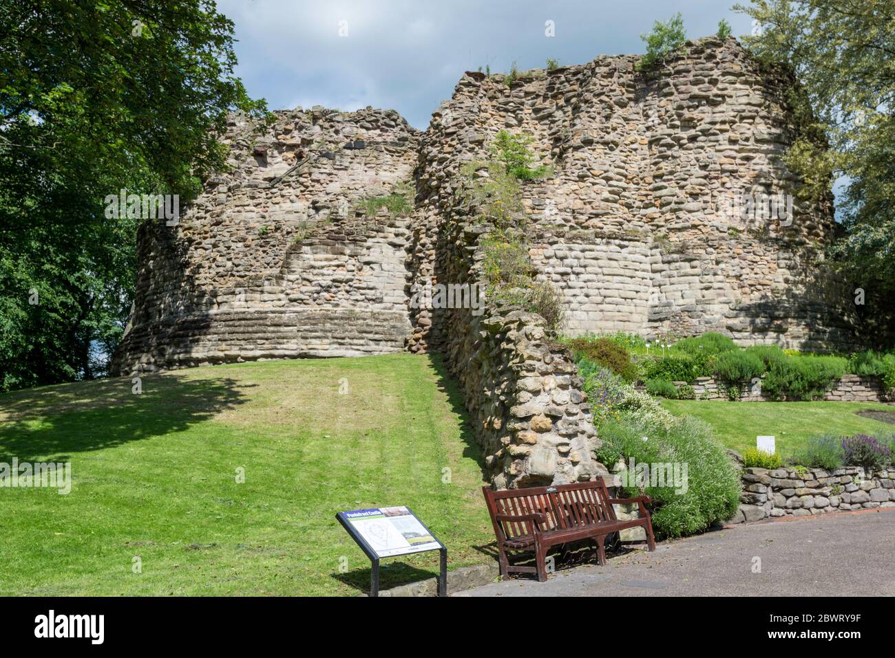 The ruins of the keep of Pontefract Castle in West Yorkshire Stock Photo