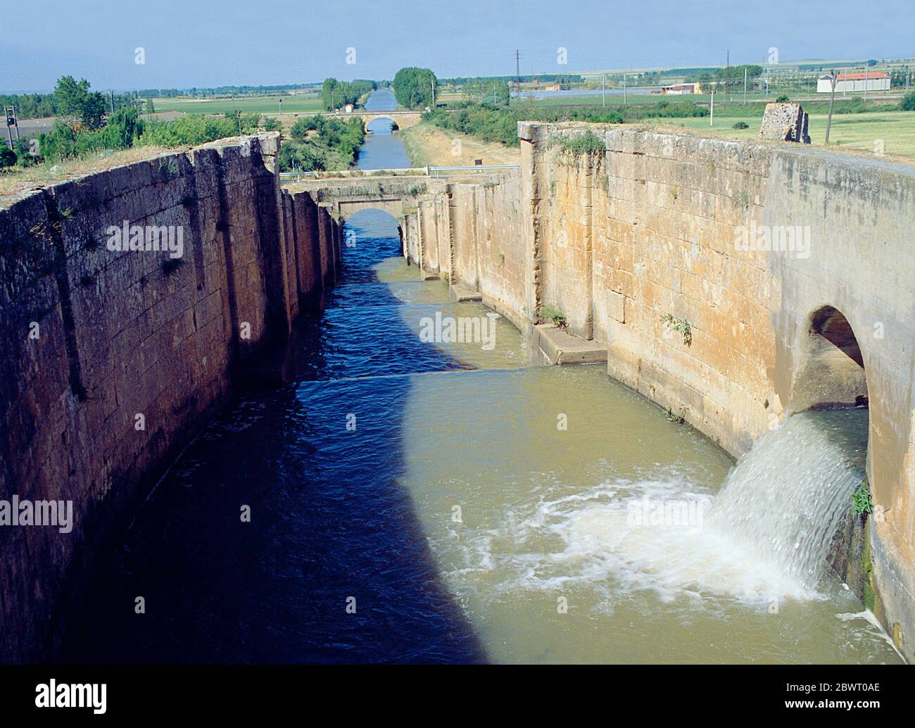 Locks. Canal de Castilla, Fromista, Palencia province, Castilla Leon, Spain. Stock Photo