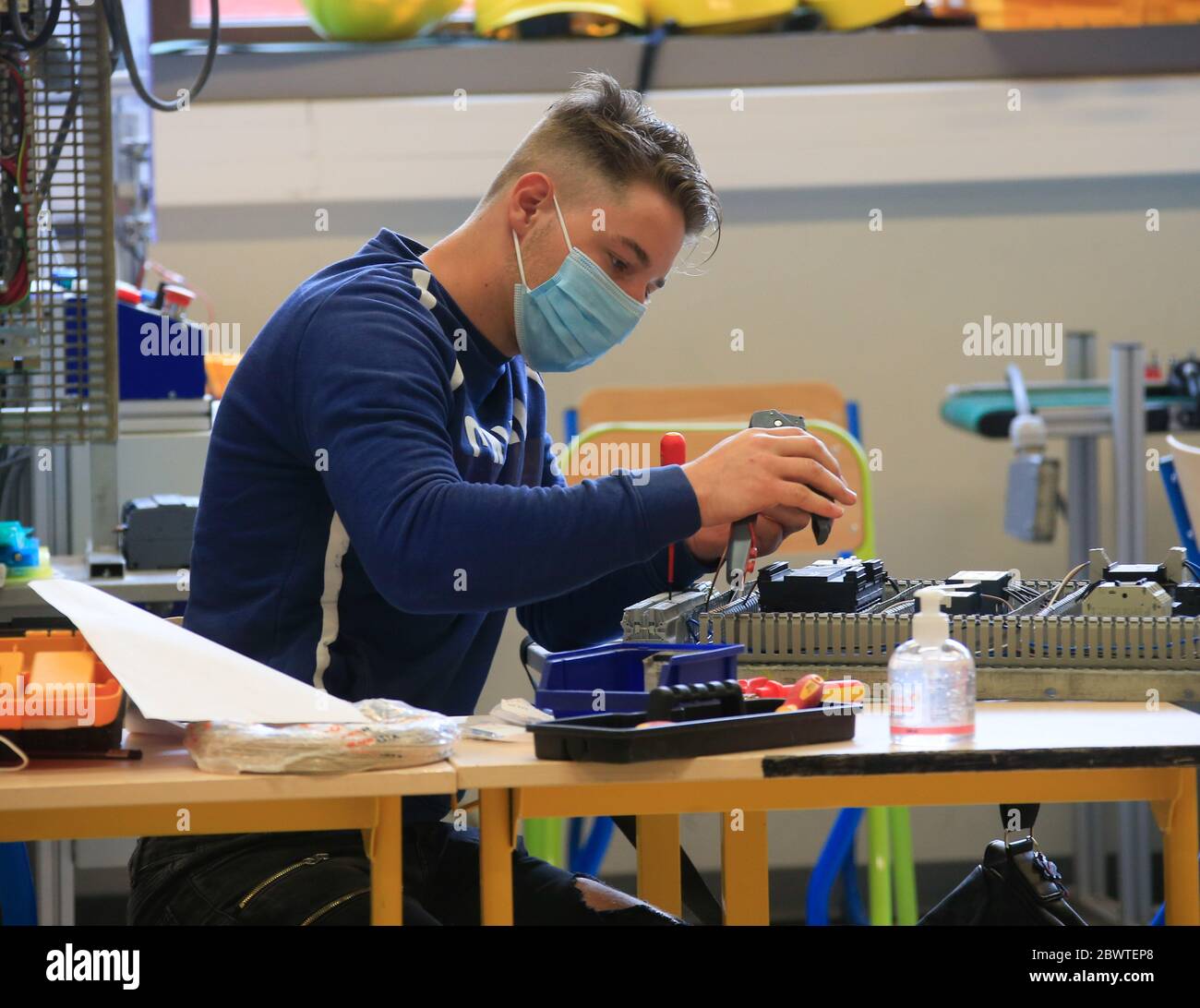 Technical high school students hi-res stock photography and images - Alamy