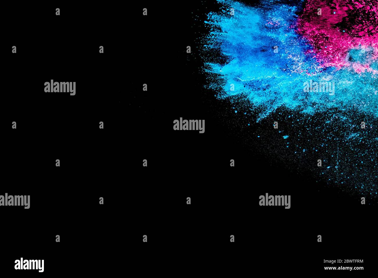 Throwing coloured powder hi-res stock photography and images - Alamy