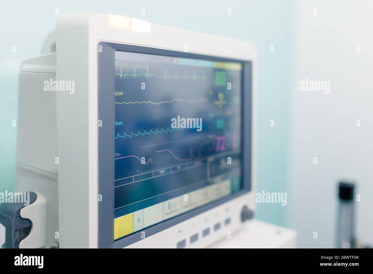 Vital signs monitoring in ICU unit Stock Photo - Alamy