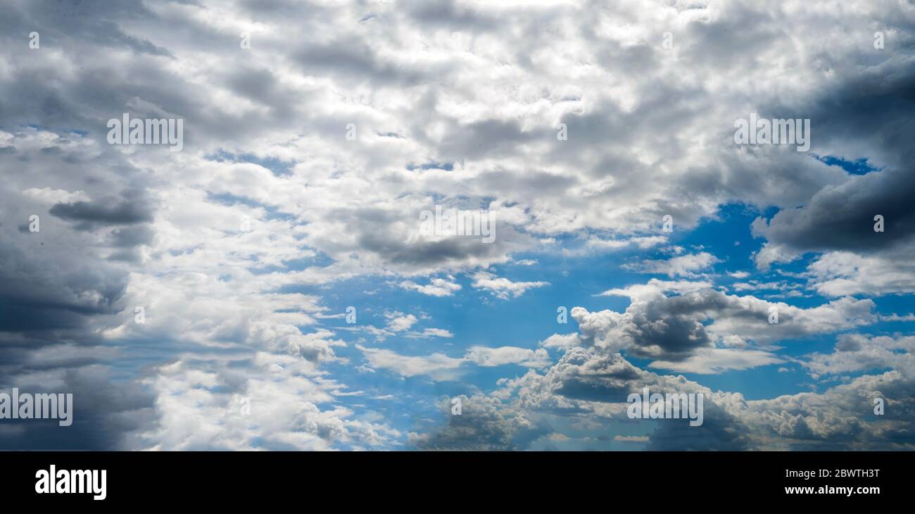 Time lapse dolly hi-res stock photography and images - Alamy