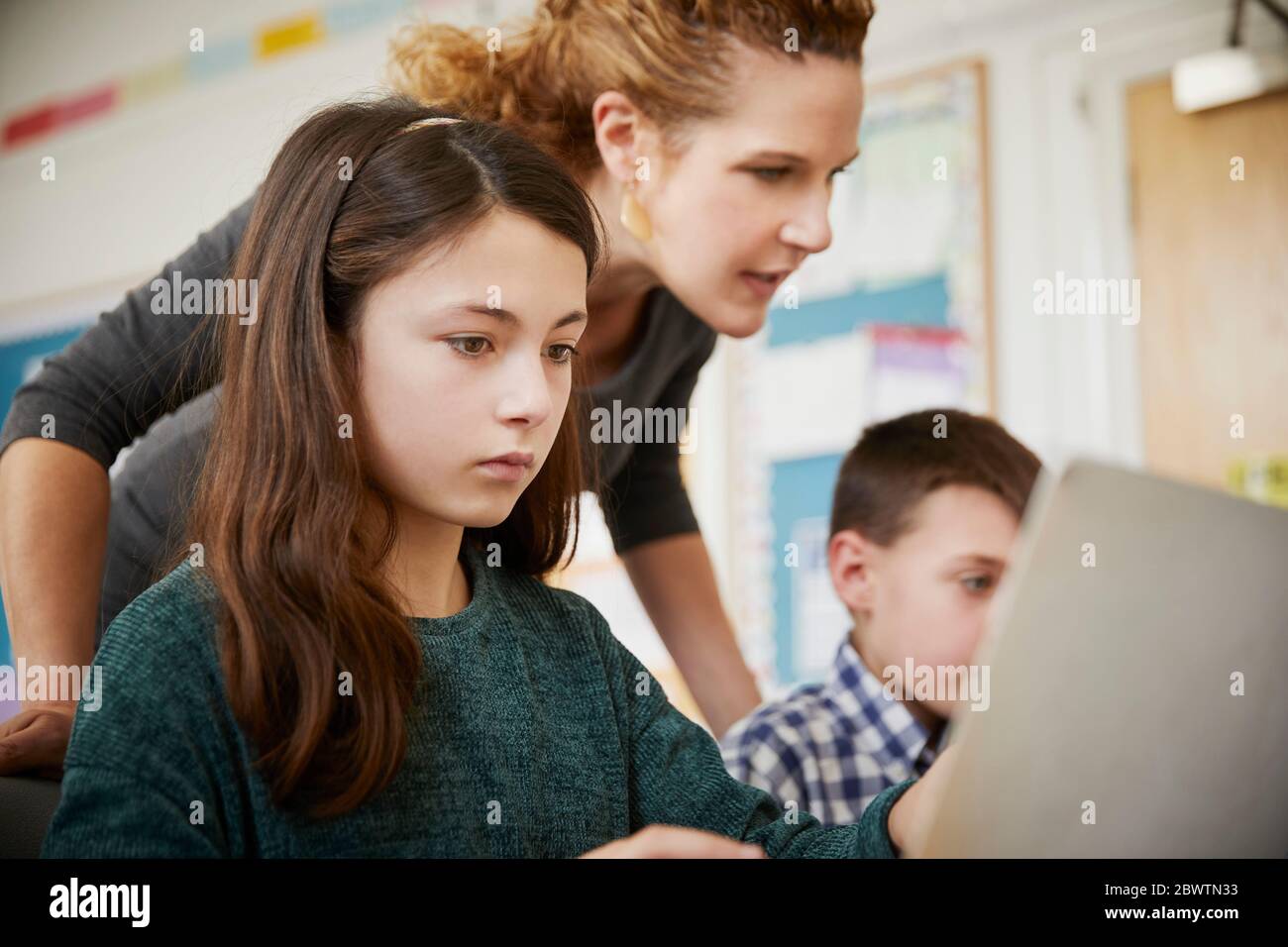 10 years girl classroom hi-res stock photography and images - Alamy