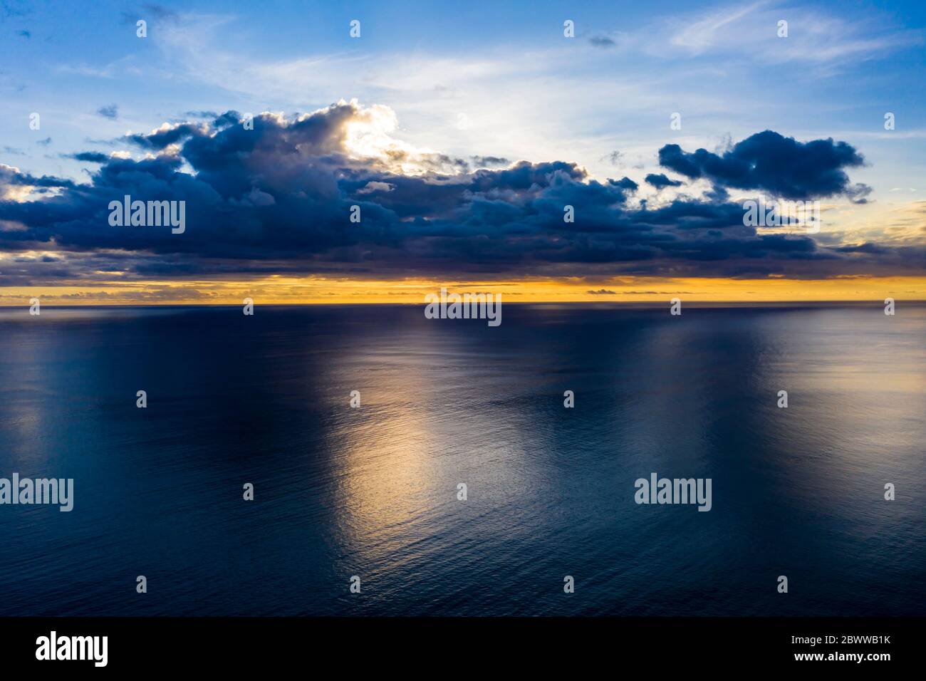 Indian ocean sea storm hi-res stock photography and images - Alamy