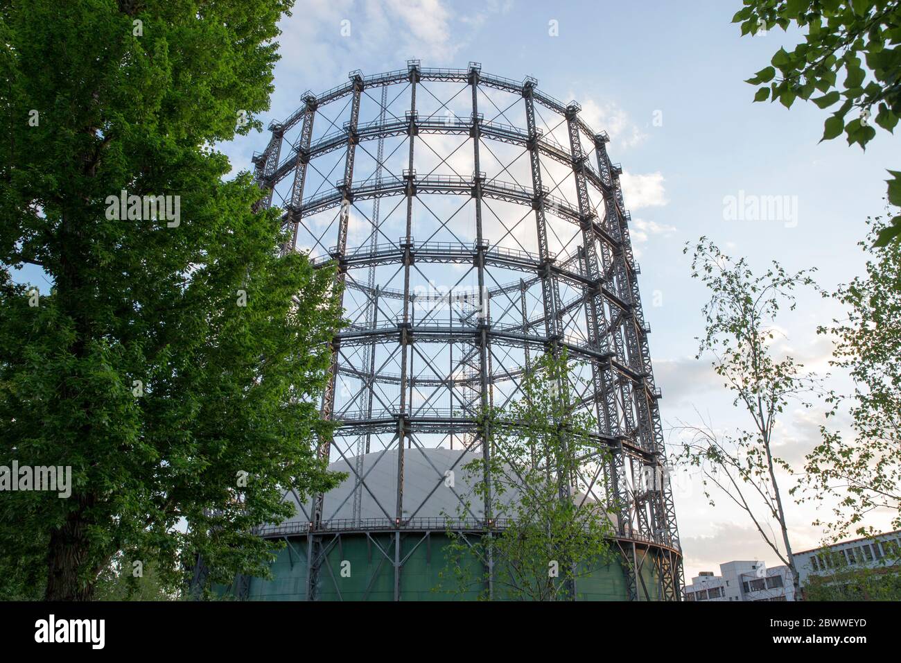 Gasometer Rave 1995 1913 1995 hi-res stock photography and images - Alamy