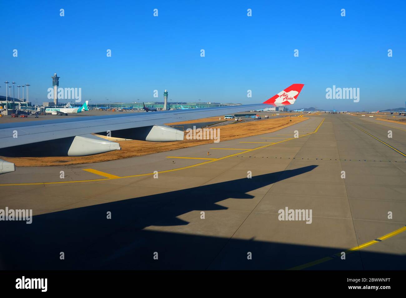 Seoul South Korea December 24 2018 Airplane Wing Of Air Asia X At Incheon International Airport Airasia Low Cost Airline Was Founded In 1993 Stock Photo Alamy