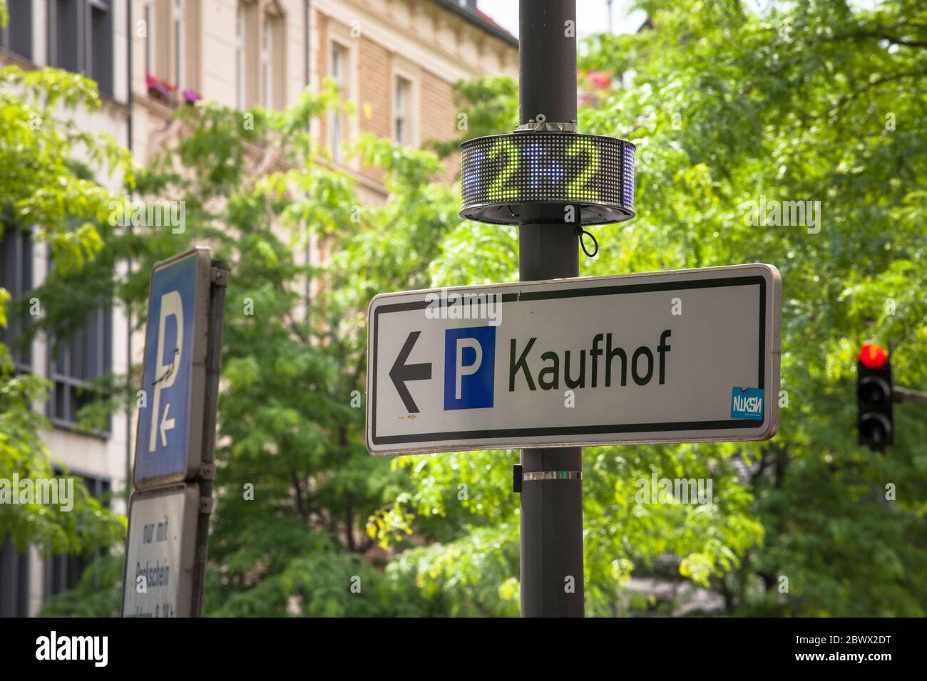 LED display of the parking guidance system ParkPilot on Neusser Street in in the district Nippes, Cologne, Germany. The system of the operator Rheinen Stock Photo