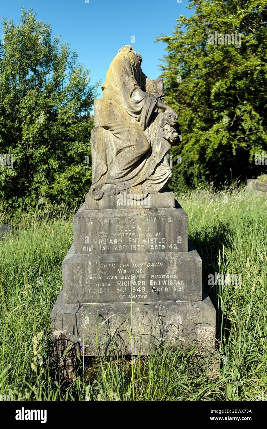 Old gravestone in Blackburn cemetery Stock Photo Alamy