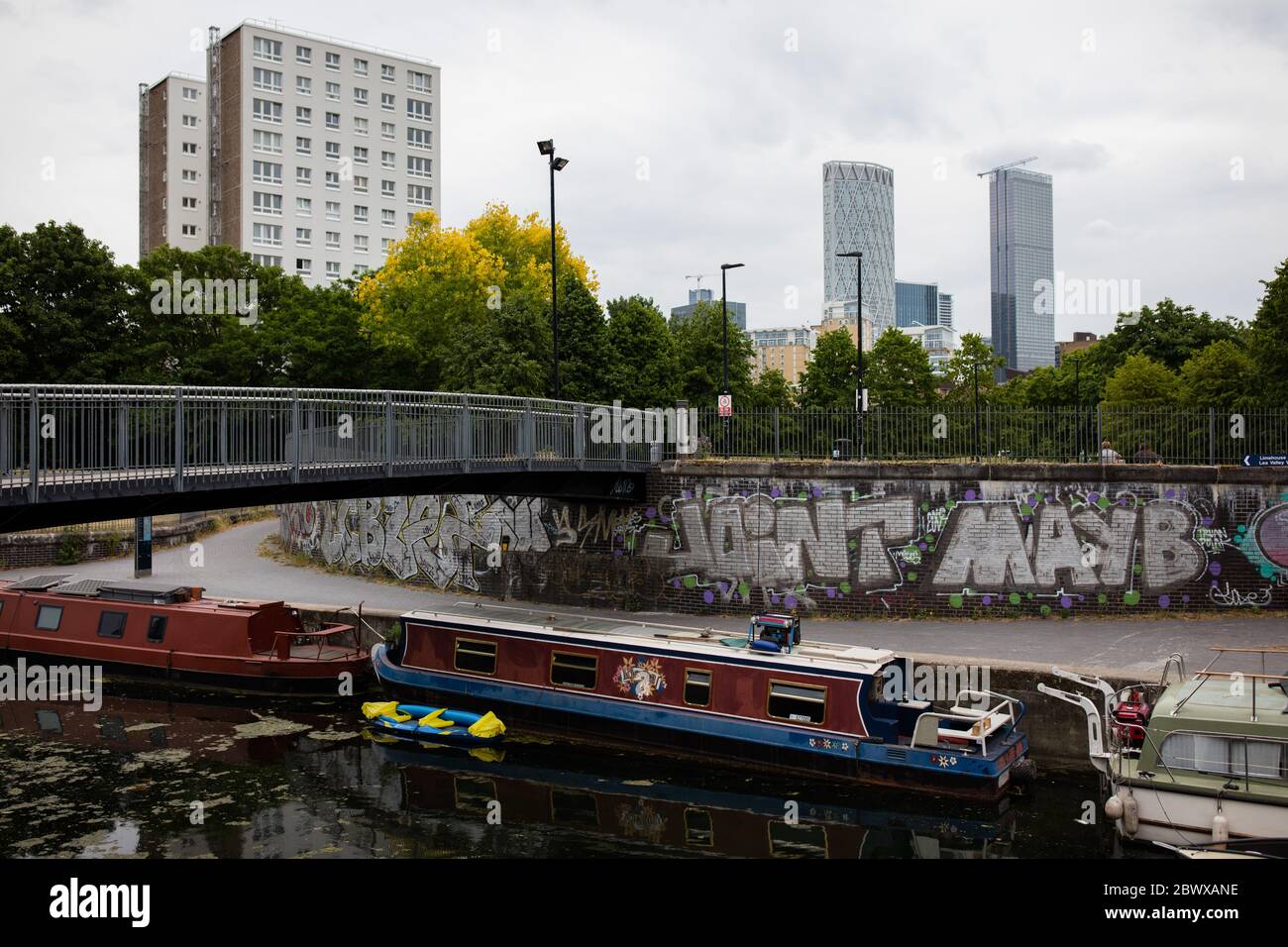 Limehouse Cut, Limehouse, East London, General View GV Stock Photo Alamy