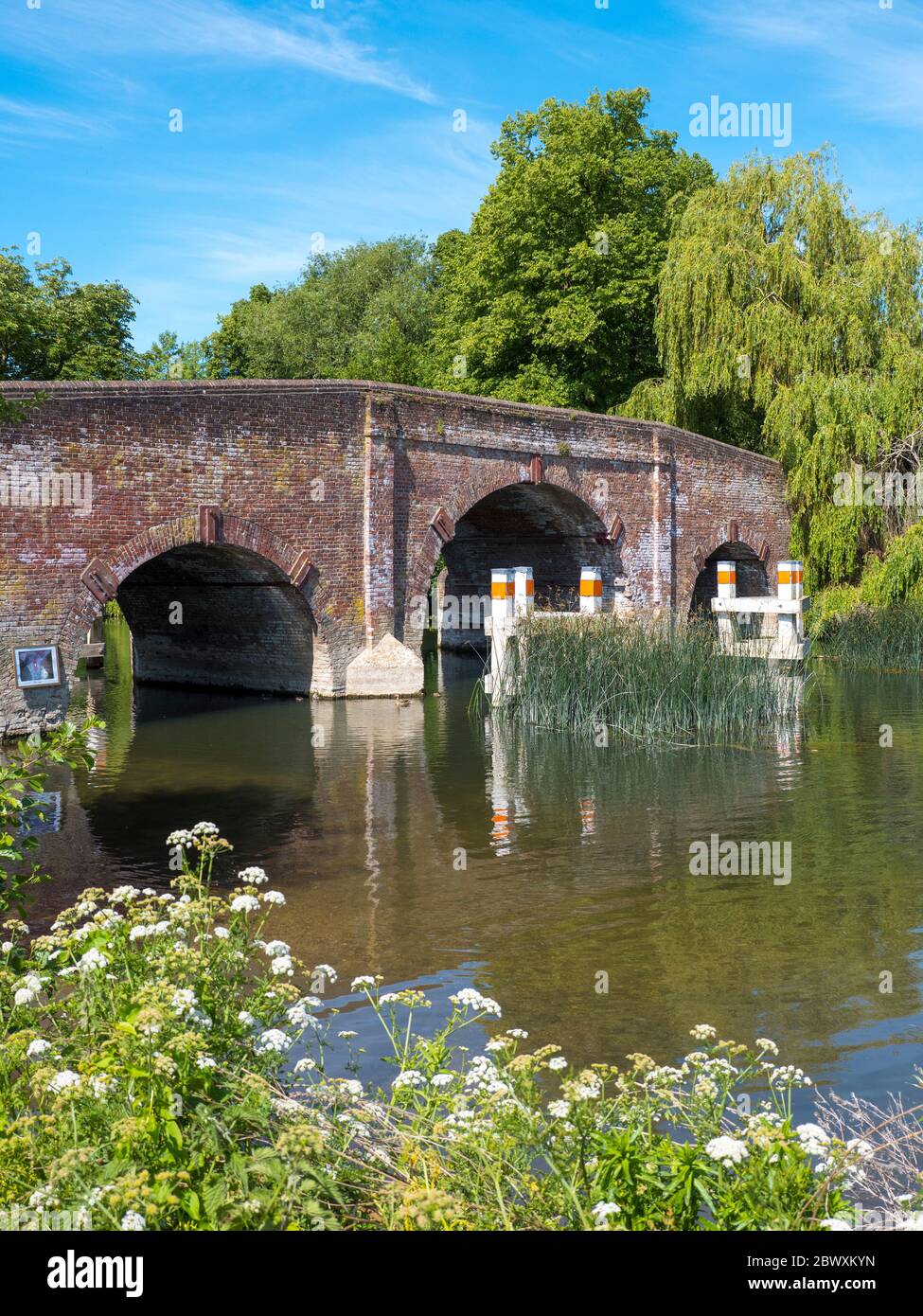 Spring time Landscape, Sonning Bridge, River Thames, Sonning, Reading, Berkshire, England, UK, GB. Stock Photo