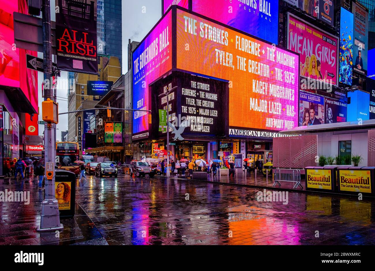 New York City, USA, May 2019, urban scene on a raining day on Broadway & W 46th Street, Manhattan Stock Photo