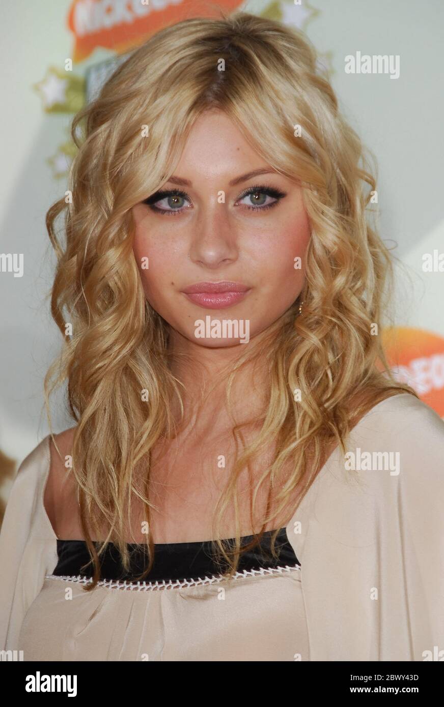 Aly Michalka At The Nickelodeon s 20th Annual Kids Choice Awards Held aly-michalka-at-the-nickelodeon-s-20th-annual-kids-choice-awards-held