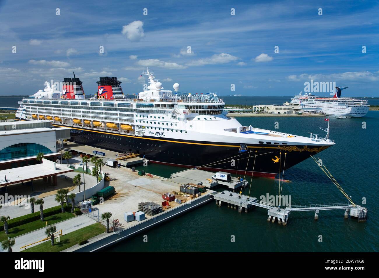 Disney Cruise Ship, Port Canaveral, Florida, USA Stock Photo - Alamy