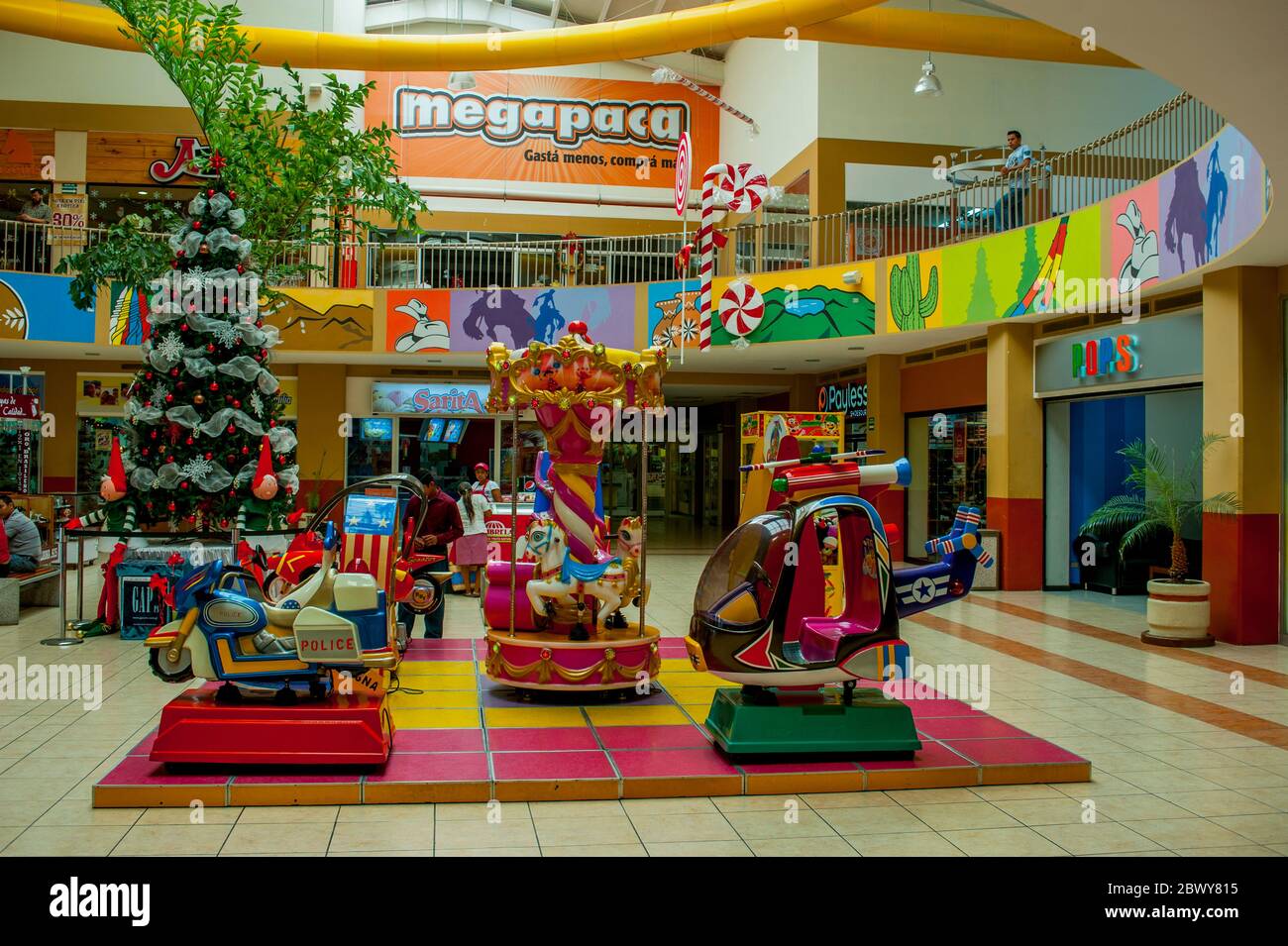 The Interior Of A Modern Shopping Mall With Christmas Decorations In Chiquimula Chiquimula State Guatemala Stock Photo Alamy