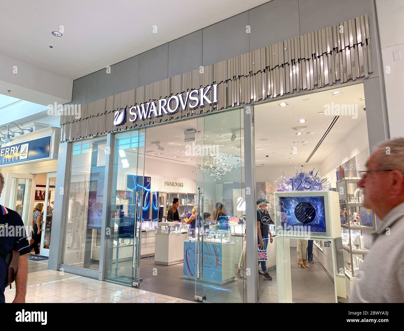 Swarovski Jewelry Store High Resolution Stock Photography and Images - Alamy